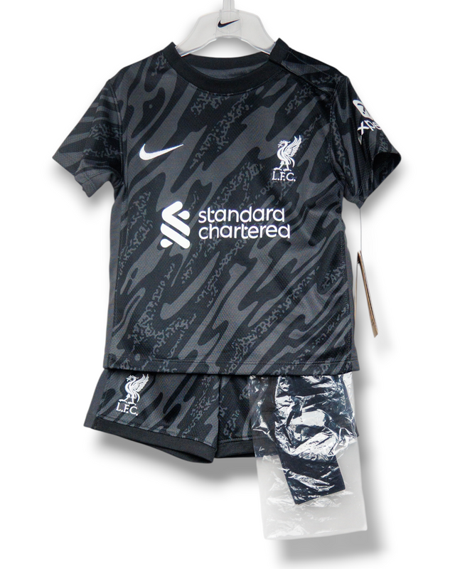 Liverpool 2024/2025 Keeper Shirt (85)