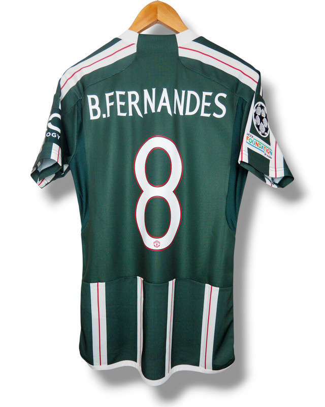 Manchester United 2023/2024 Uit Shirt Fernandes #8 (S)