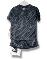 Liverpool 2024/2025 Keeper Shirt (85)