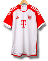 Bayern Munich 2023/2024 Home Shirt Coman #11 (XL)