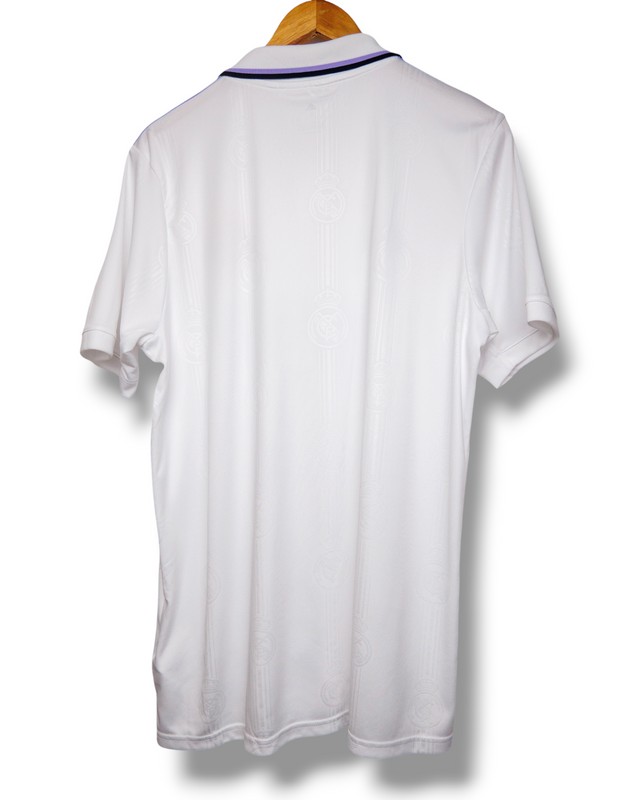 Real Madrid 2022/2023 Heimtrikot (L)