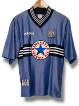 Newcastle United 1996/1997 Away Shirt (S)