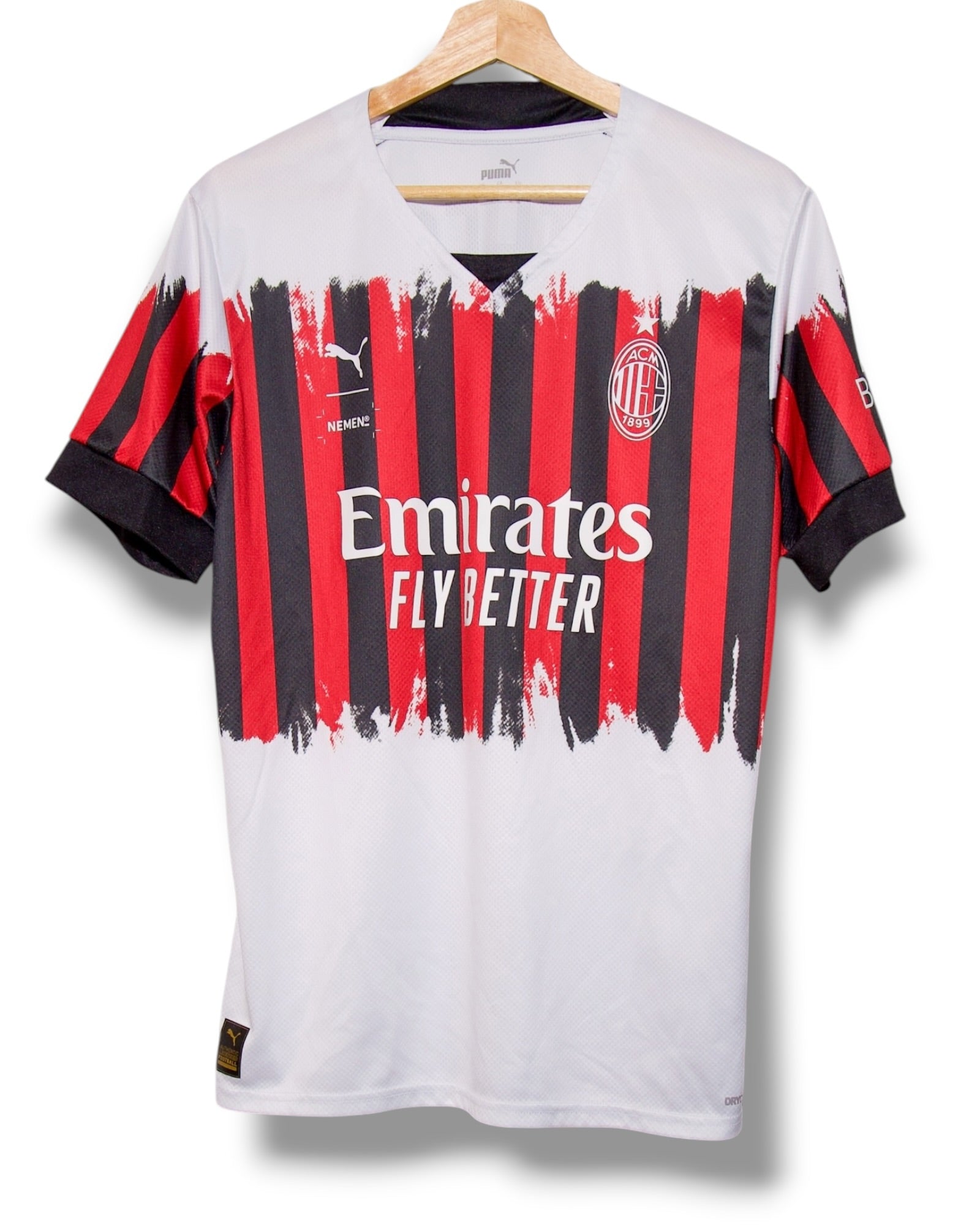 AC Milan 2021/2022 Home Shirt Theo #19 (M) – The Footballtemple