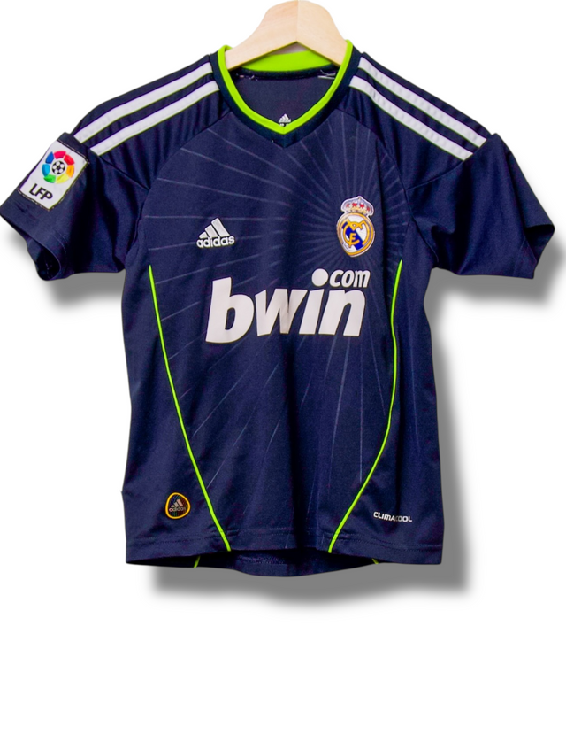 Real Madrid 2010/2011 Away Shirt (128)