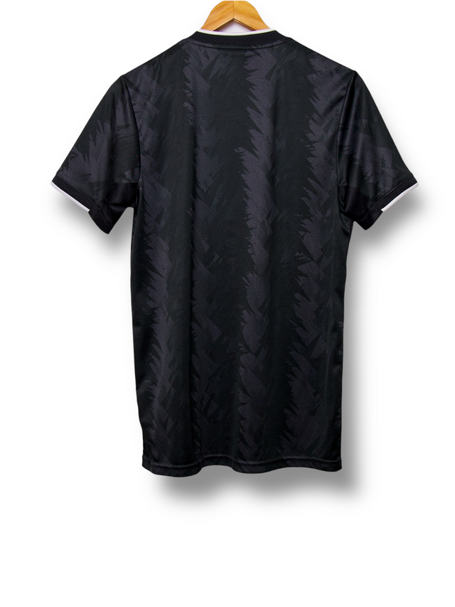 Juventus 2022/2023 Away Shirt (S)