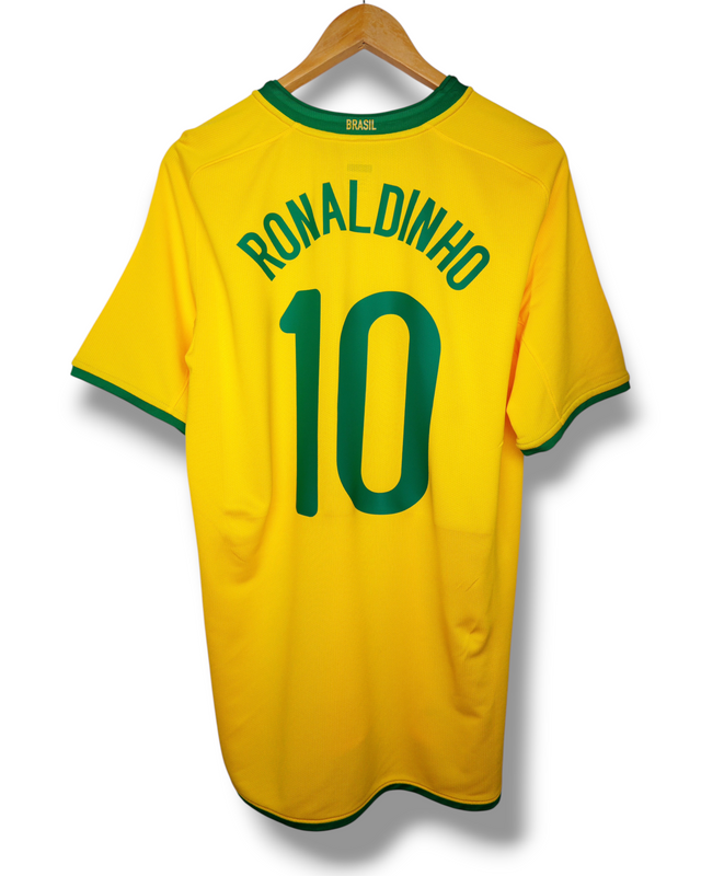 Brazilie 2008 Home Shirt Ronaldinho #10 (M)
