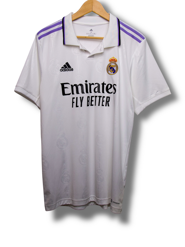 Real Madrid Heimtrikot 2022/2023 (Größe M)