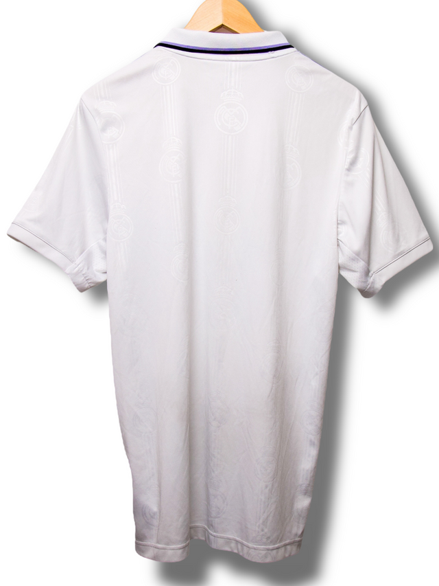 Real Madrid 2022/2023 Home Jersey (M)
