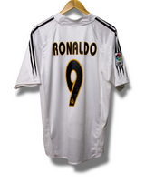Real Madrid 2004/2005 Home Shirt Ronaldo #9 (M)